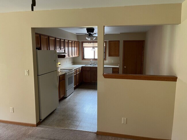 Building Photo - Nehemiah Properties-Building 2