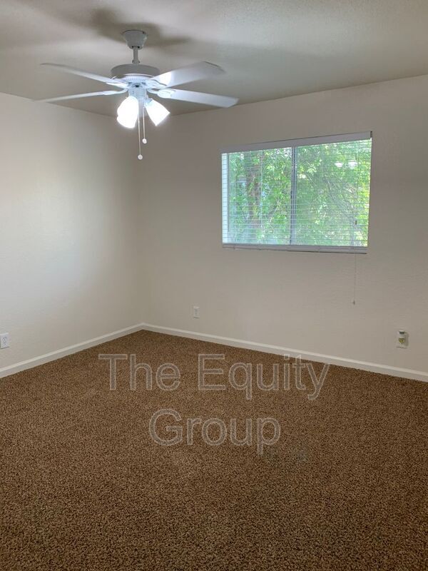 Building Photo - 4008 W Meadow Ave