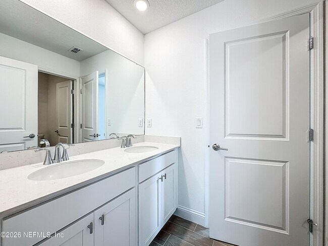 Building Photo - 133 Otsego Ln