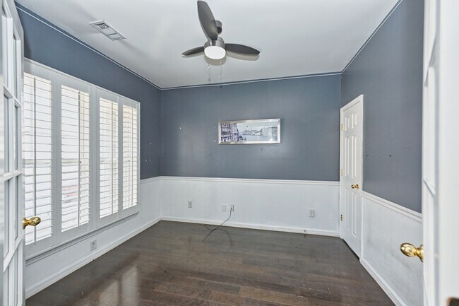 Building Photo - 1527 Gesshe Ct