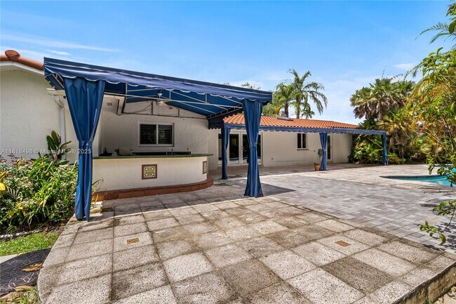 Building Photo - 9780 SW 118th St