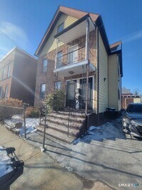 Building Photo - 38 Auburn St