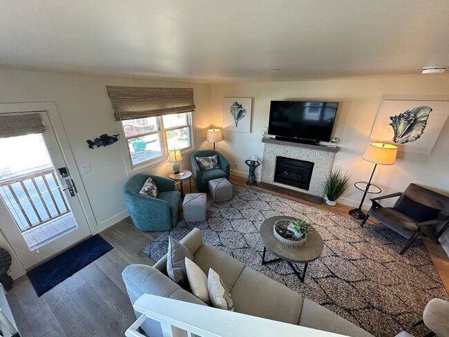 Building Photo - Serene 3 Bedroom at Lovers Pt in Pacific G...