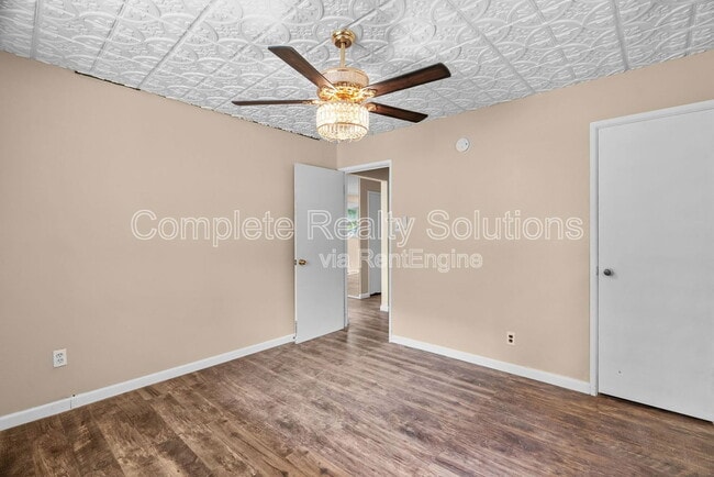 Building Photo - 7219 Harney Ave