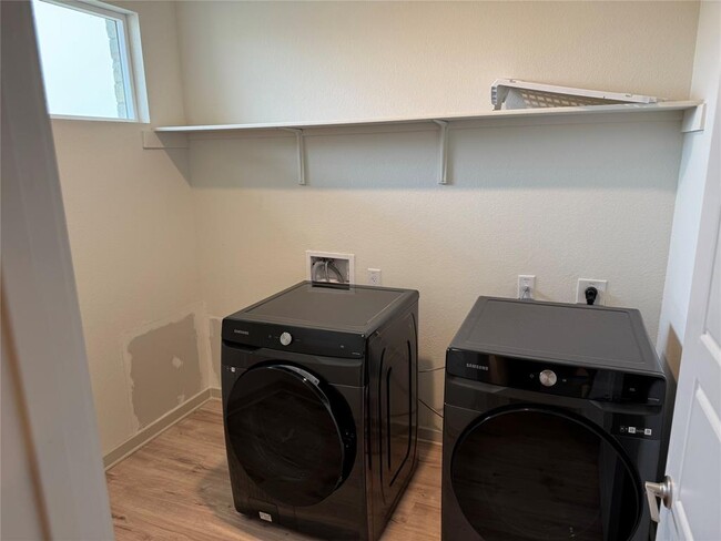 Building Photo - 14012 Zuhause Dr