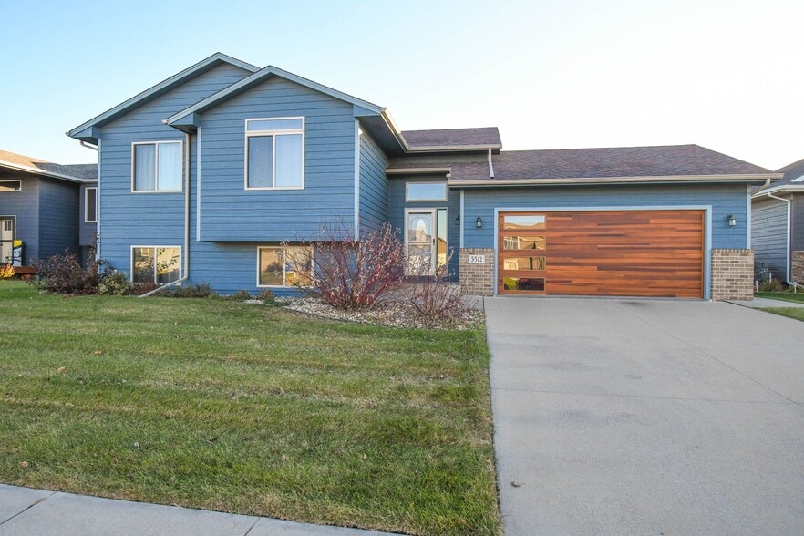 Building Photo - 5512 South Culbert Avenue