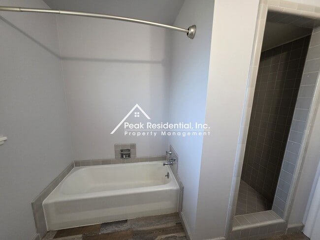 Building Photo - Very Nice 3bd/1.5ba House!