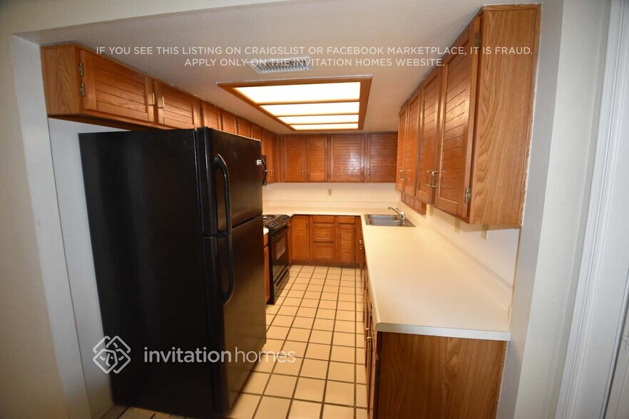 Building Photo - 7120 N 31st Dr