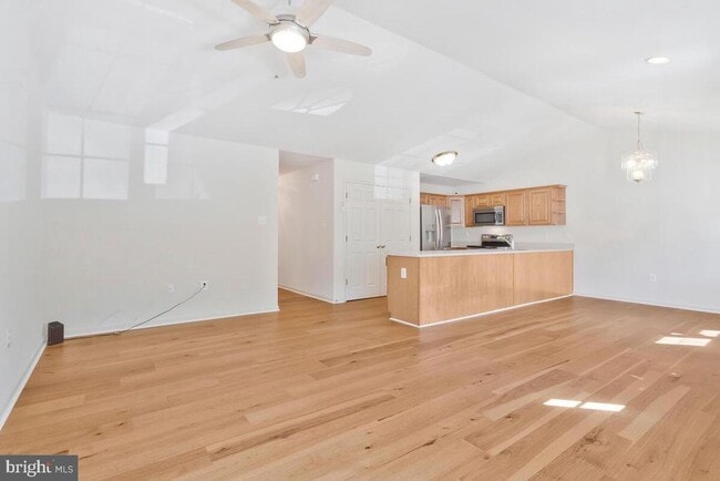 Building Photo - 217 Westlake Blvd