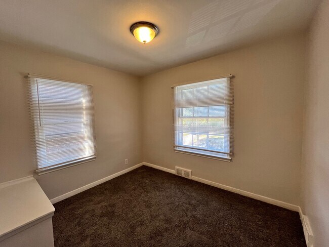 Building Photo - 18276 Appoline St