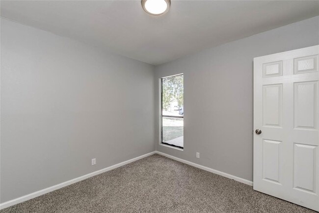 Building Photo - 913 Chisholm Cove