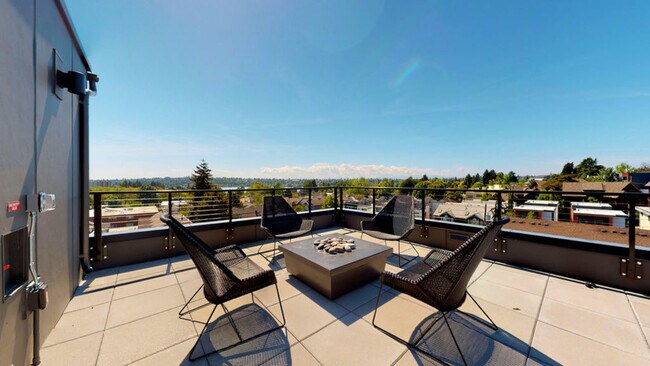 Building Photo - Maple Leaf Lofts