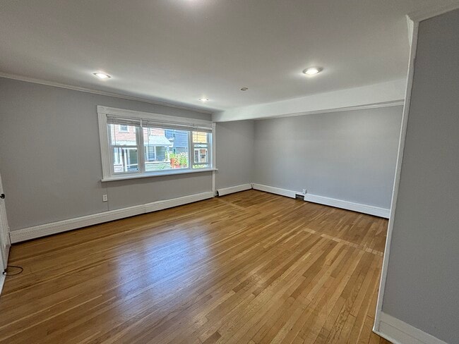 Building Photo - 8 Jetland Pl