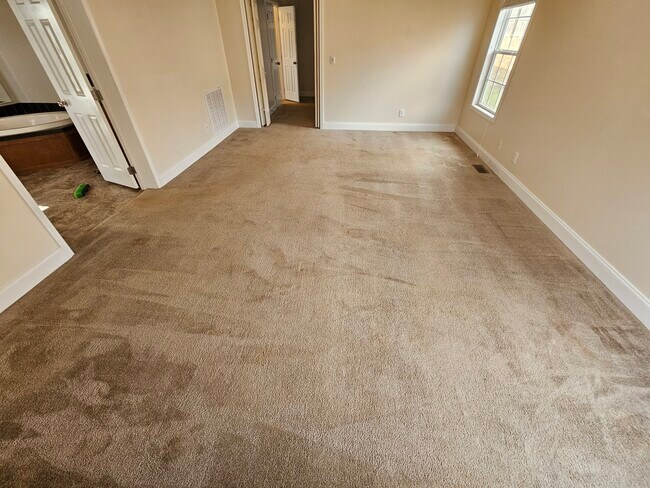 Building Photo - TR House