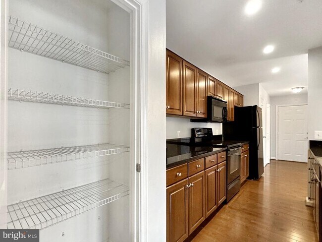 Building Photo - 4108 Monument Ct