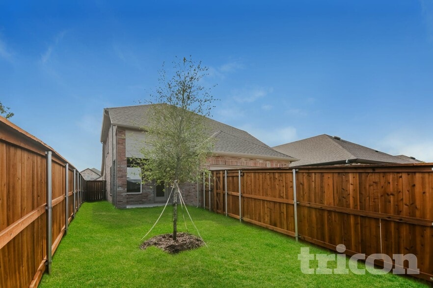 Building Photo - 2540 Finch Holw Dr