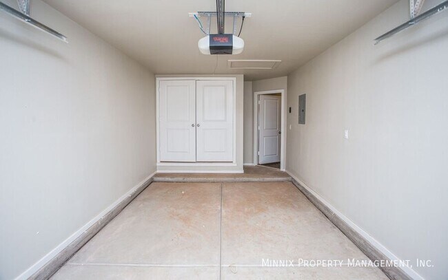 Building Photo - 2106 Langford Ave
