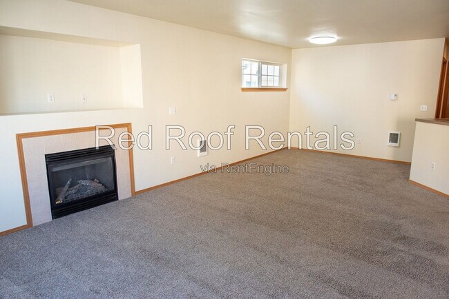 Building Photo - 14807 36th Ave Ct E