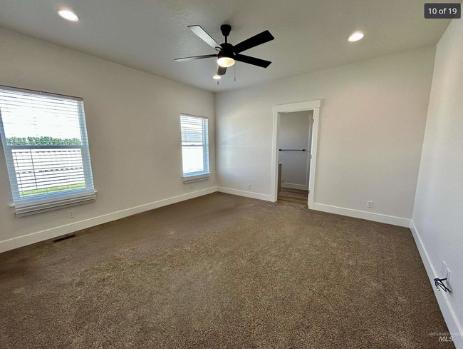 Building Photo - 1465 Mateo Ave