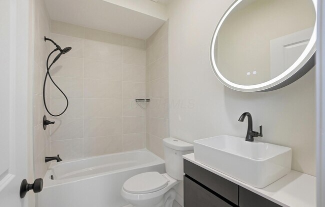 Building Photo - 412 St Clair Ave