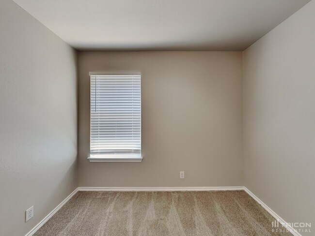 Building Photo - 1719 Joy Spring