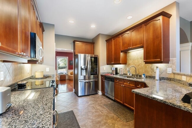 Building Photo - 1140 Frenchtown Ln