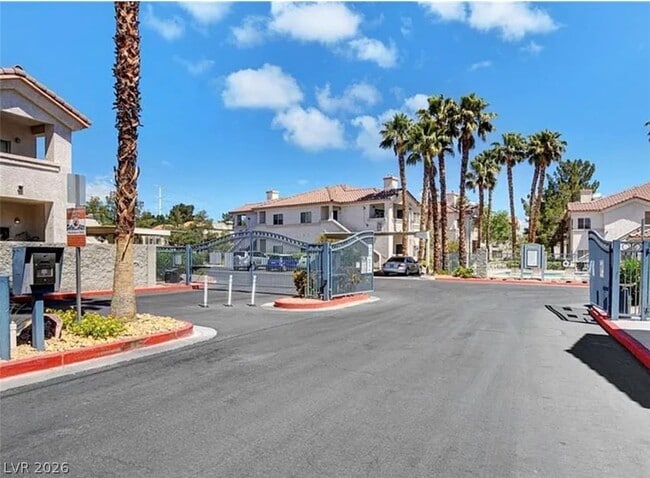 Building Photo - 2113 Echo Bay St