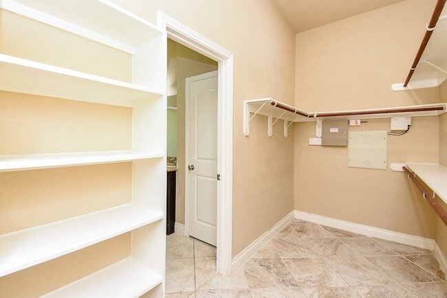 Building Photo - 10310 Rouken Glen Ct.