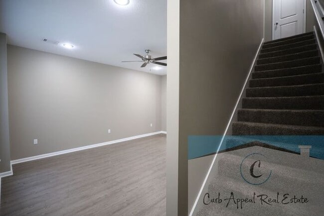 Building Photo - Luxury 2 bed 2 bath apartment - new construction!! Washer, dryer and utilities included!!