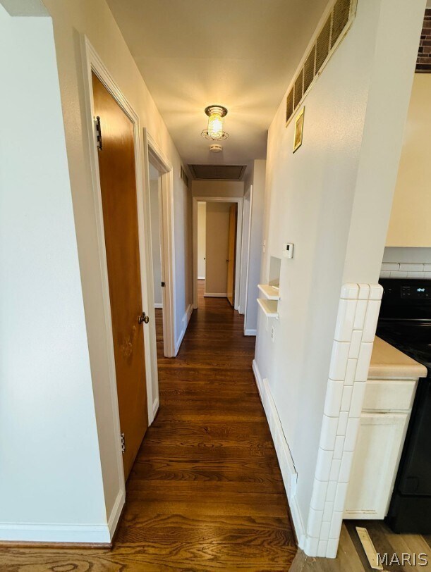 Building Photo - 9720 Gloucester Dr