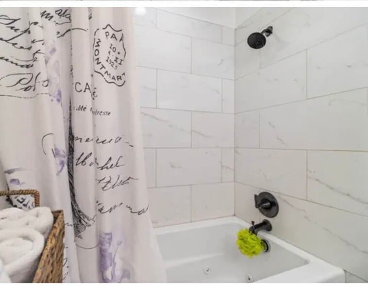 Building Photo - 2925 Lichen Ln