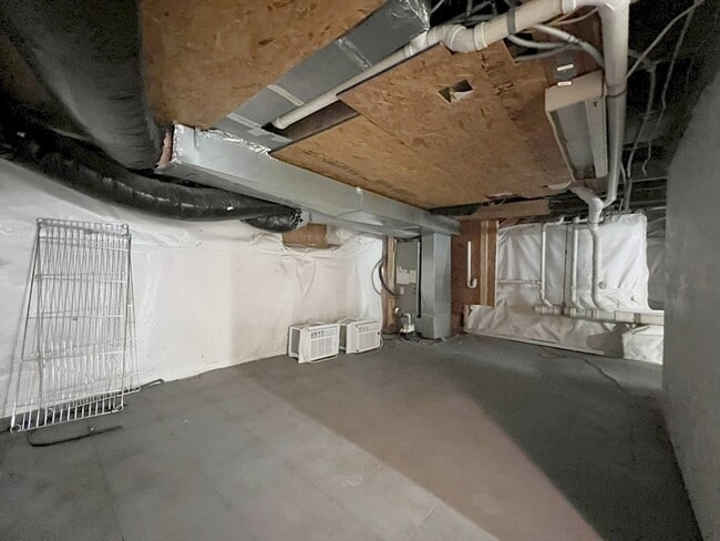 Building Photo - 3 Strafford Pl