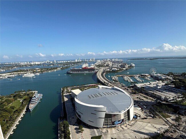 Building Photo - 888 Biscayne Blvd