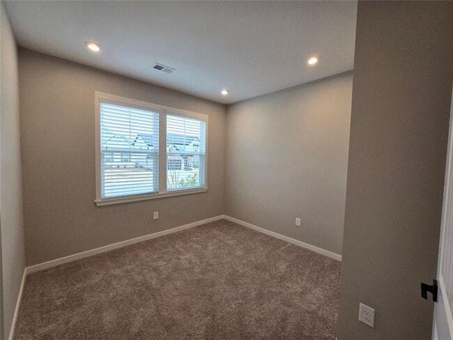 Building Photo - 196 Catalpa Grv