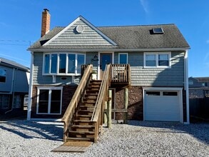 Building Photo - 256 Alley Ave