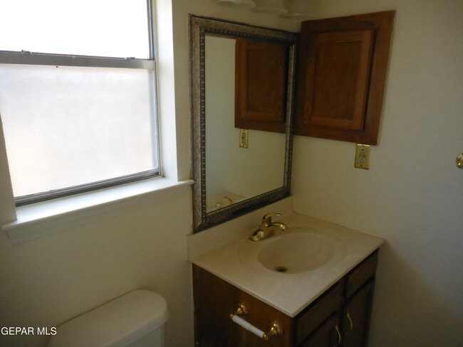 Building Photo - 11392 Lake Erie Dr