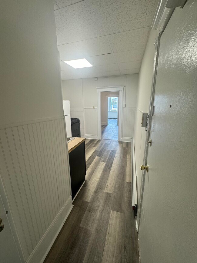 Building Photo - 934 Pavonia Ave