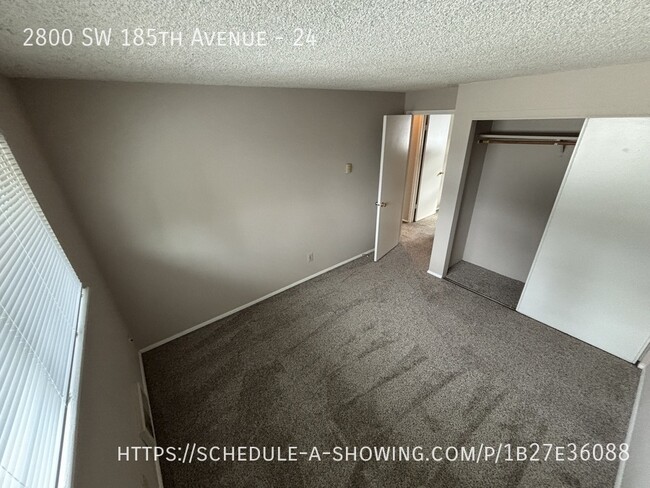 Building Photo - 2br Upstairs Unit - ALOHA CREST APTS Water...