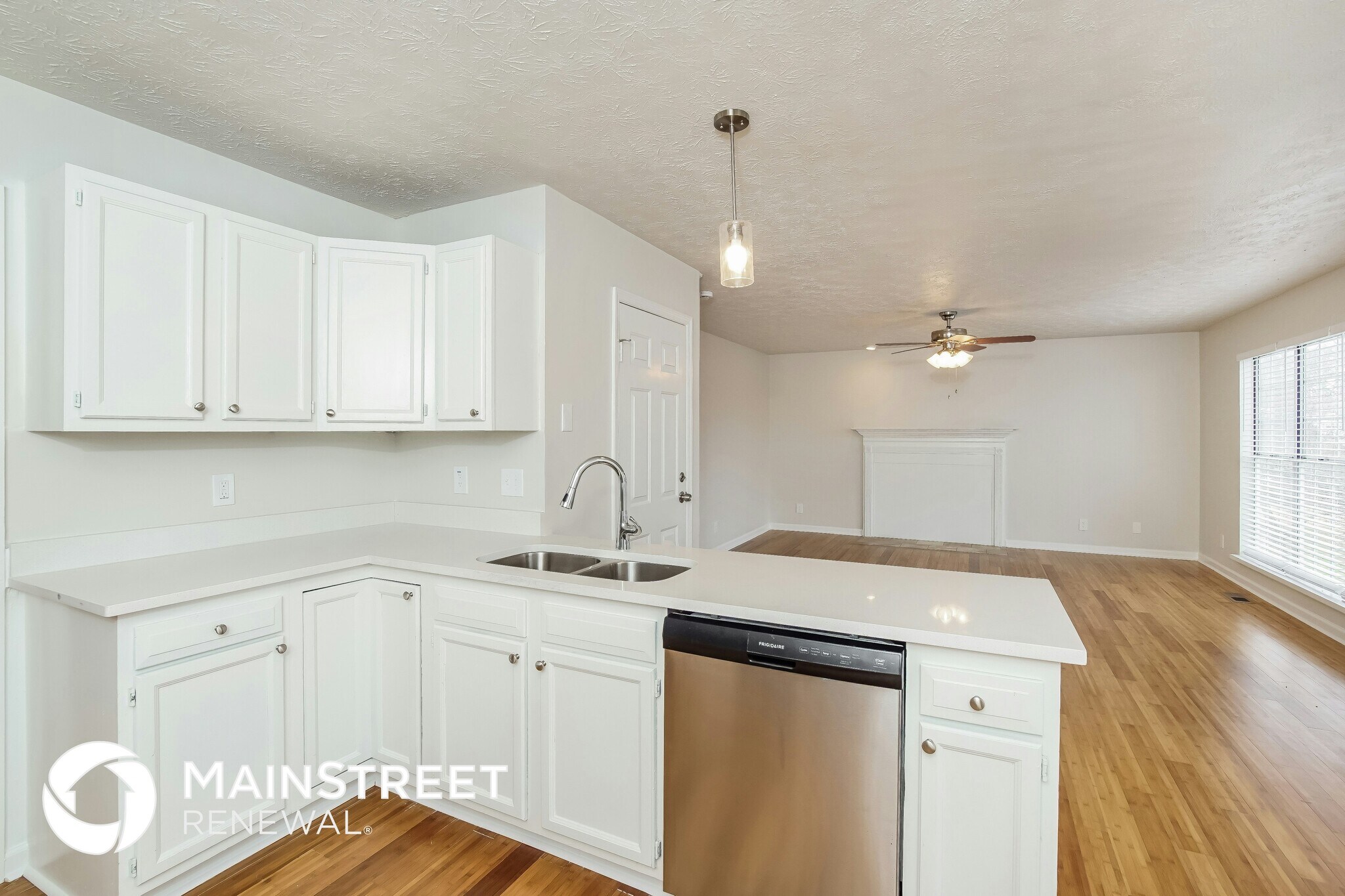 Building Photo - 1517 Randall Park Dr