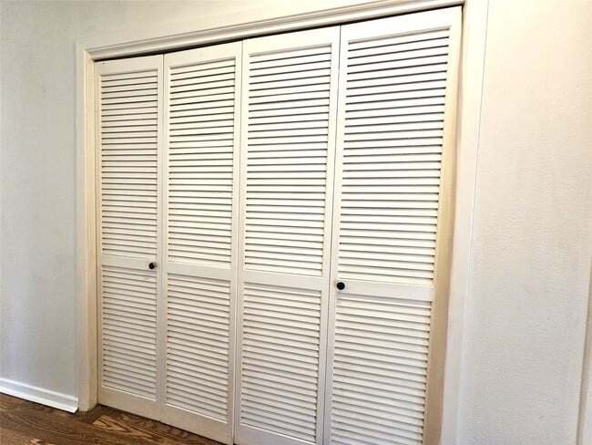 Building Photo - 8622 Quail Burg Ln