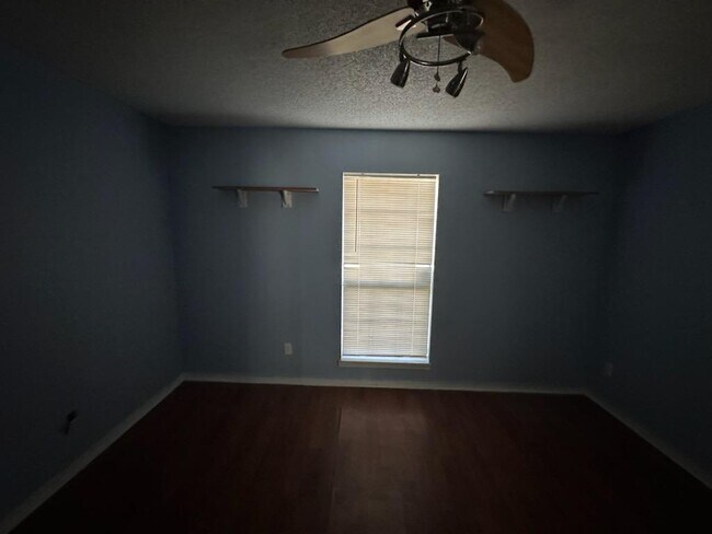 Building Photo - 6565 Arancio Dr W
