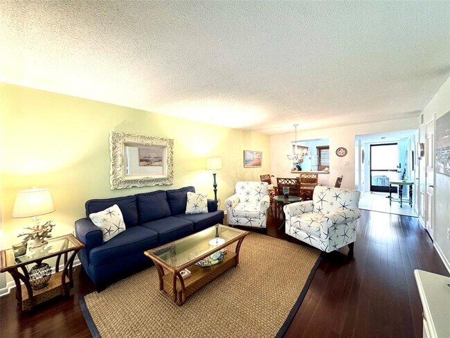 Building Photo - 5216 Lake Village Dr