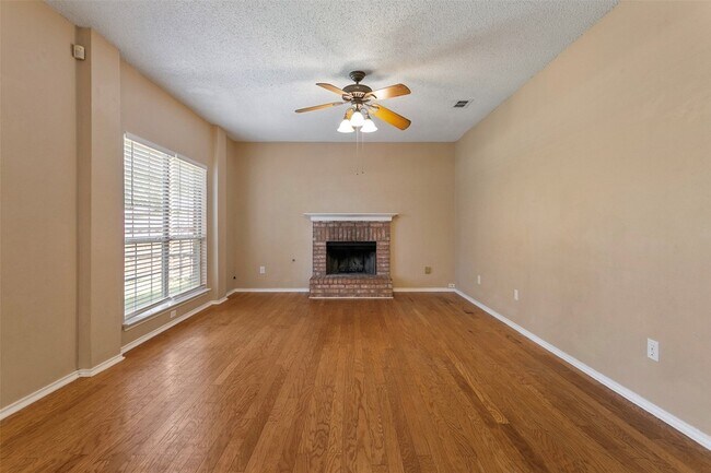 Building Photo - 7605 Bryce Canyon Dr W