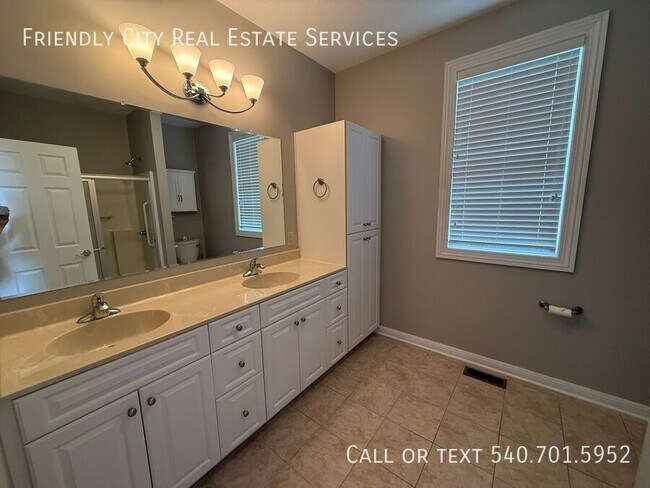Building Photo - 51 Cambridge Cir