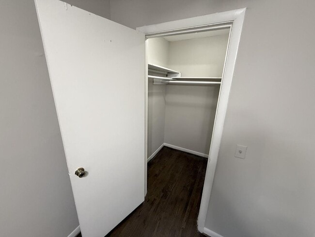 Building Photo - 1711 Southwind Dr