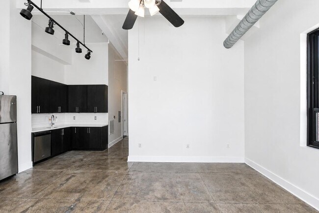Building Photo - 325 Palisade Ave