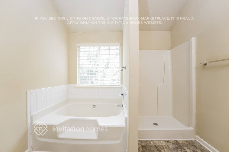 Building Photo - 3907 Brandon Lee Way