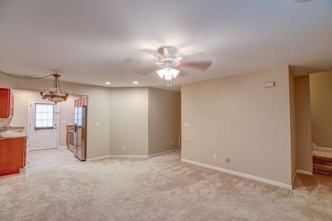 Building Photo - 2108 Pleasant View Dr