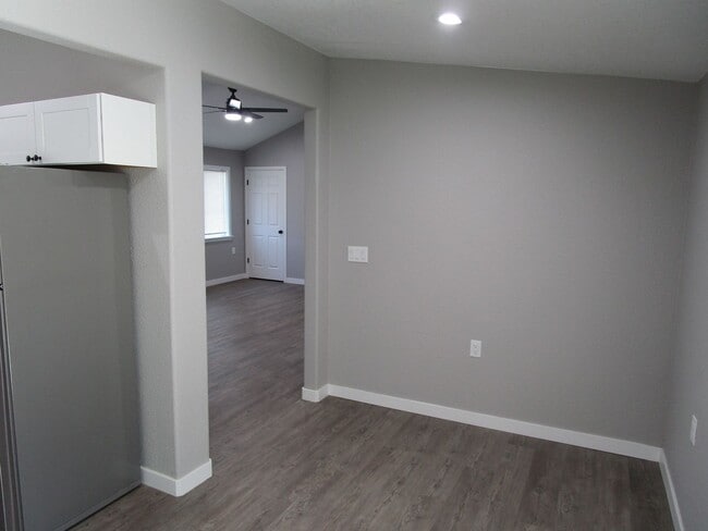 Building Photo - Completely Remodeled 2 Bedroom, 2 Bathroom...