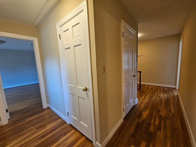 Building Photo - WITCH DUCK POINT